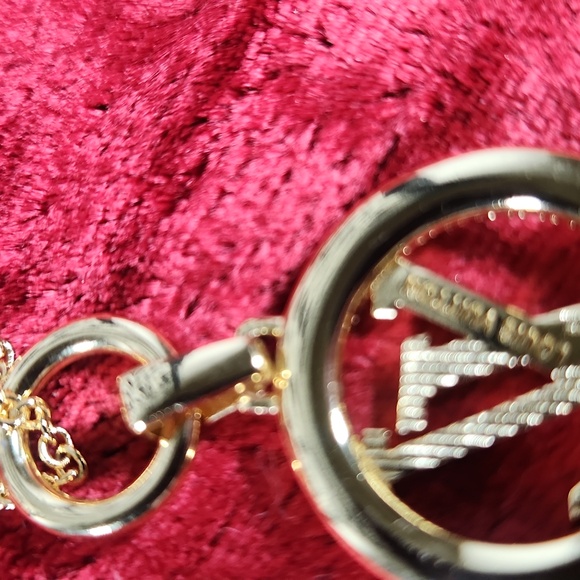 LOUIS VUITTON Bracelet - Picture 6 of 9